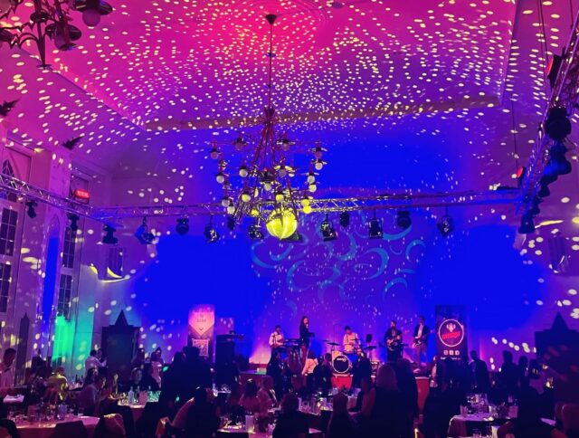 Wir hatten einen sehr geilen Abend bei der Get Together Party beim 16. Jahreskongress der Gesellschaft für Umweltzahnmedizin @deguz.de !! ✨✨✨ So viele sympathische Menschen, die trotz ihres schon langen Tages abends noch so Gas gegeben haben!
Natürlich gab‘s noch ein obligatorisches Fotobox-Foto!
Sehr gerne bis zum eurem nächsten Kongress! 😊